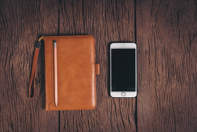Why a Leather Wallet Is a Better Everyday Investment